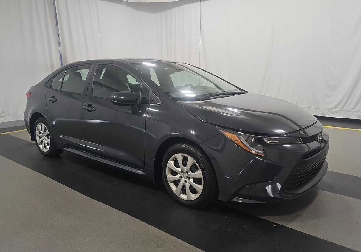 Used 2025 Toyota Corolla LE FWD image 3
