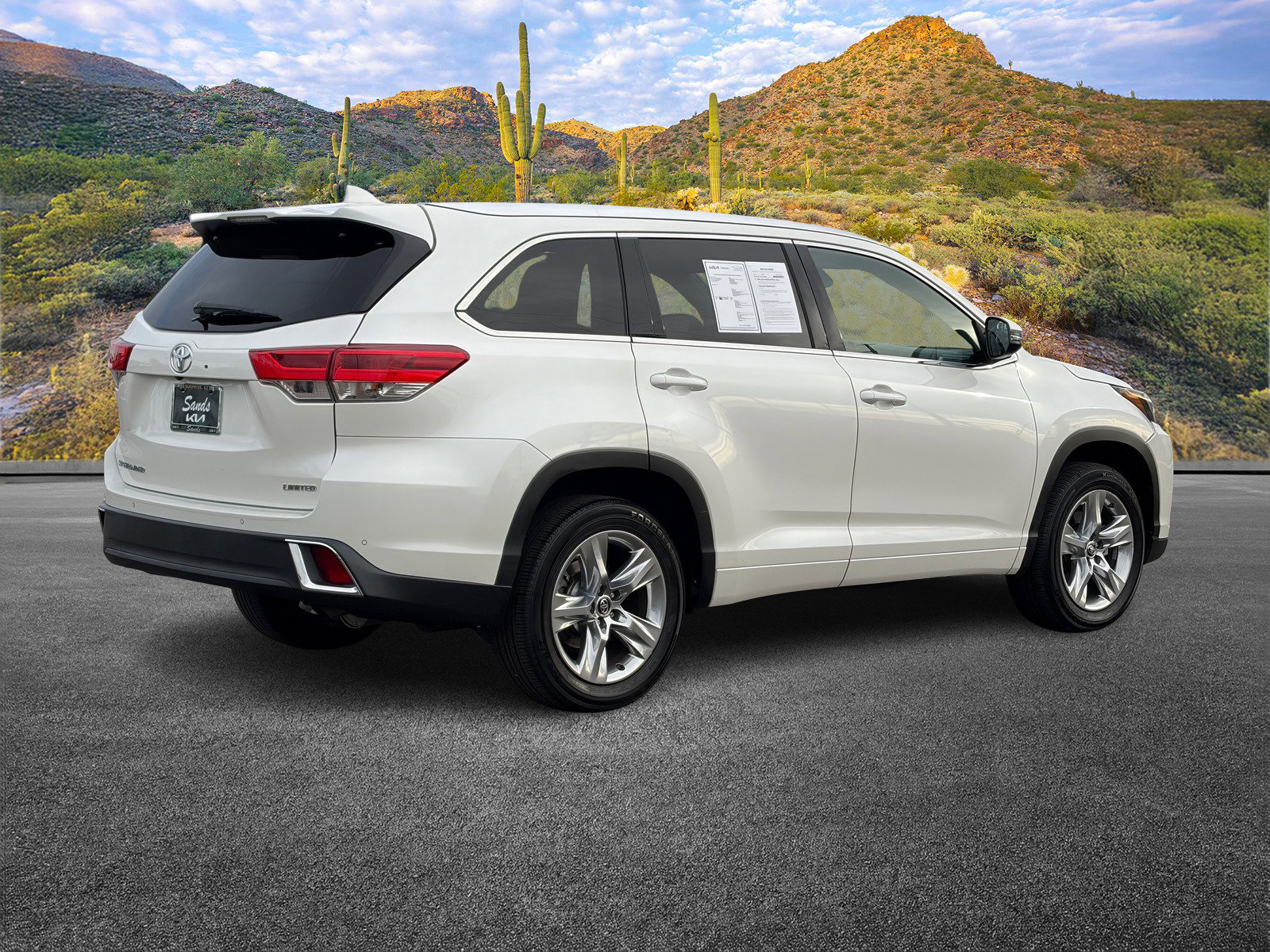 Used 2019 Toyota Highlander Limited image 4