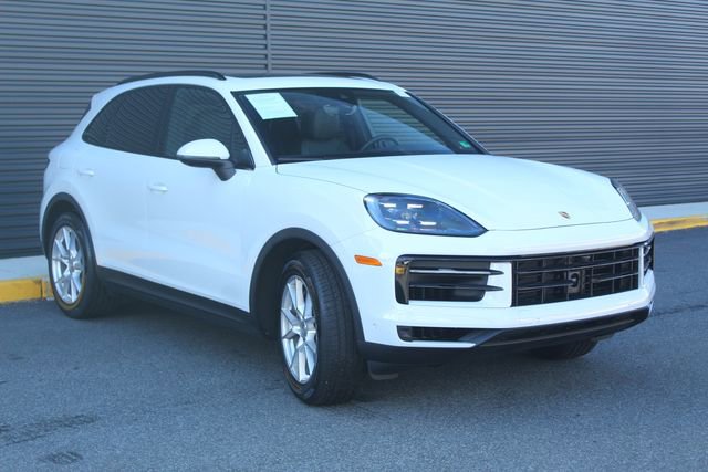 Certified 2025 Porsche Cayenne Base image 10