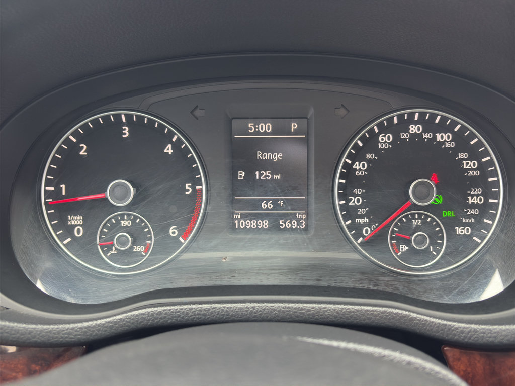Used 2013 Volkswagen Passat TDI SEL Premium FWD image 22