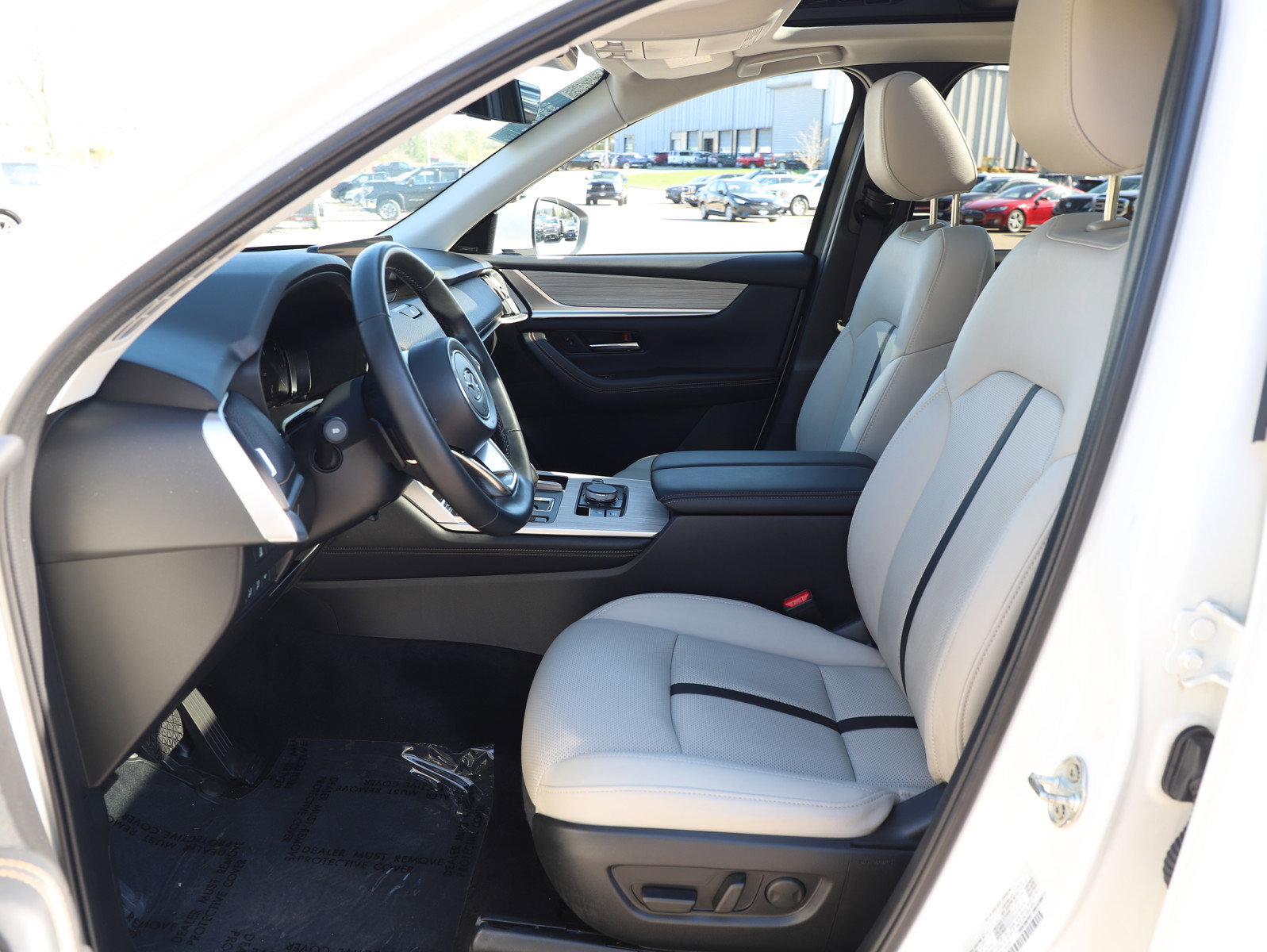 Certified 2024 MAZDA CX-90 Plug-In Hybrid w/ Premium Pkg AWD/4WD image 18