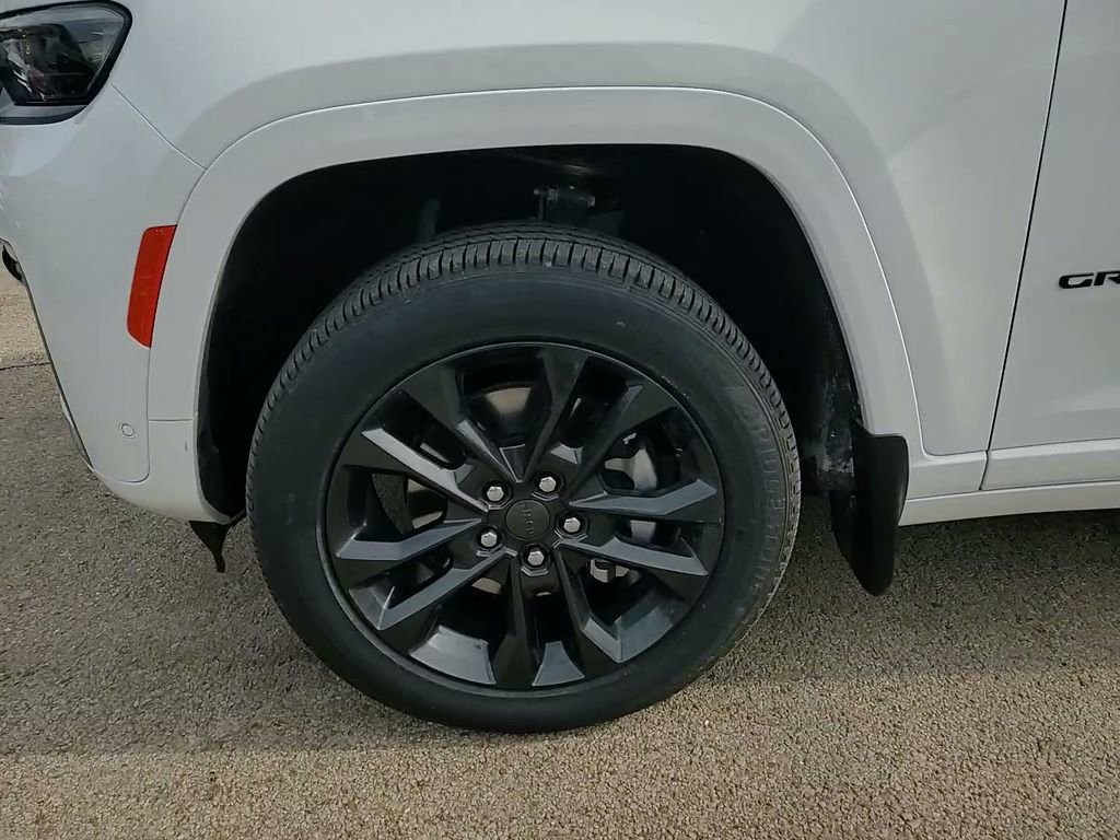 New 2026 Jeep Grand Cherokee L Limited image 15