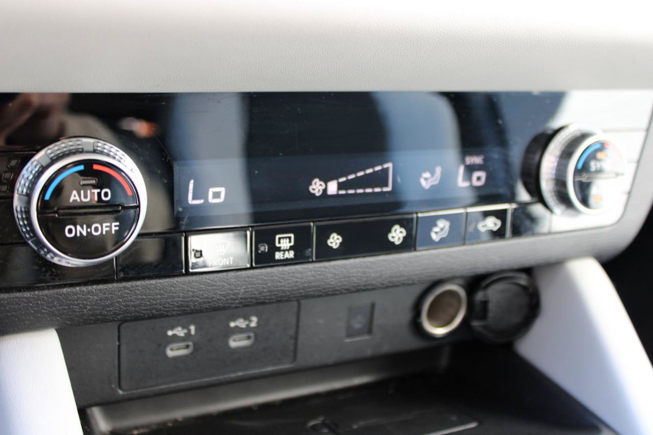 Used 2025 Mitsubishi Outlander SE FWD image 29
