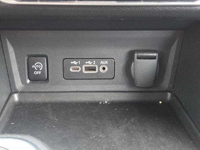 Used 2025 Nissan Sentra SR FWD image 26