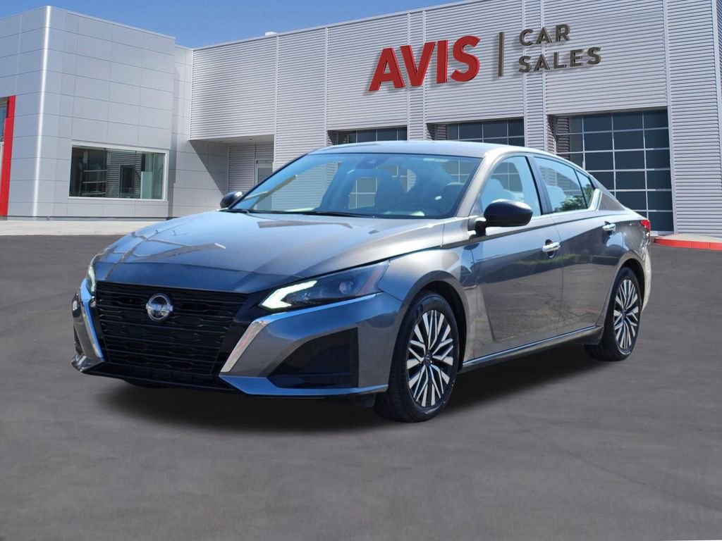 Used 2024 Nissan Altima 2.5 SV