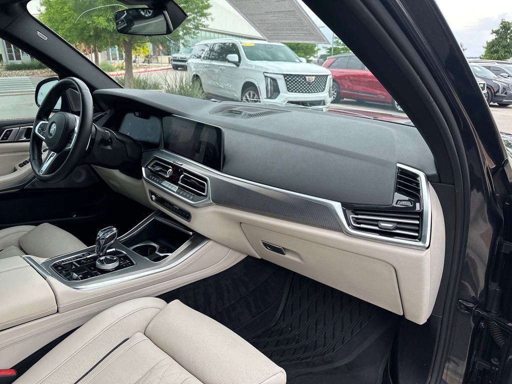 Used 2019 BMW X5 xDrive50i w/ M Sport Package AWD/4WD image 40