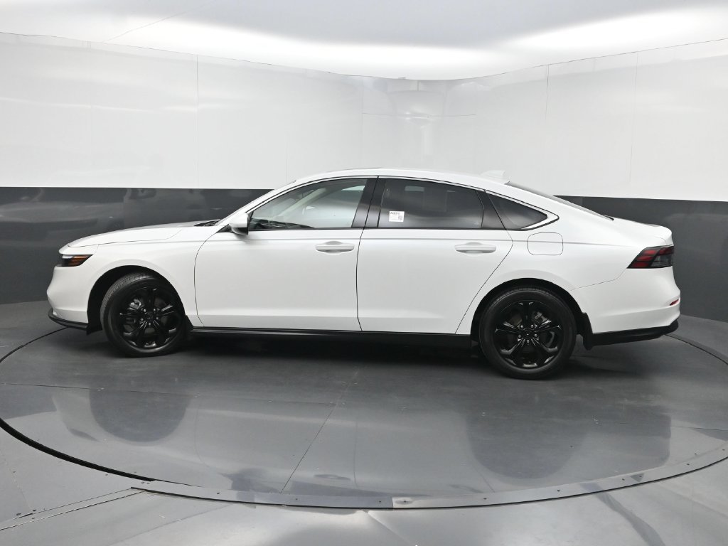 Used 2024 Honda Accord EX image 38