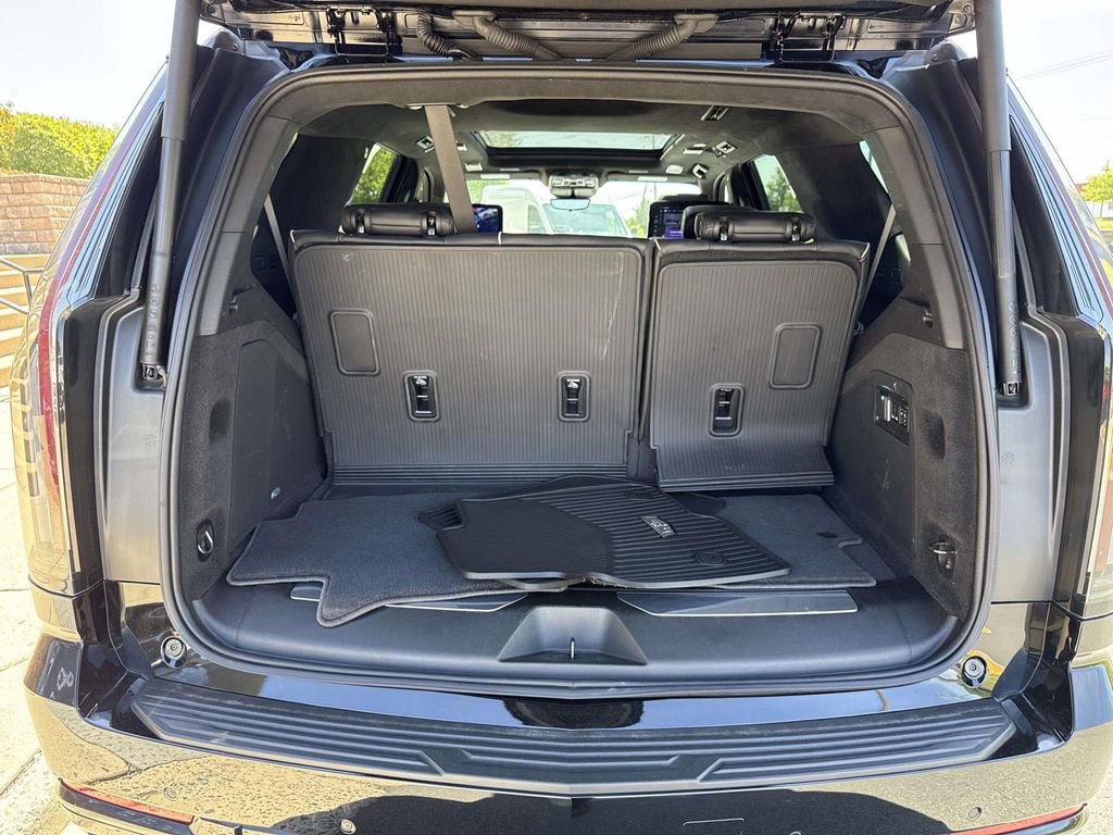 Used 2025 Cadillac Escalade Sport Platinum AWD/4WD image 25
