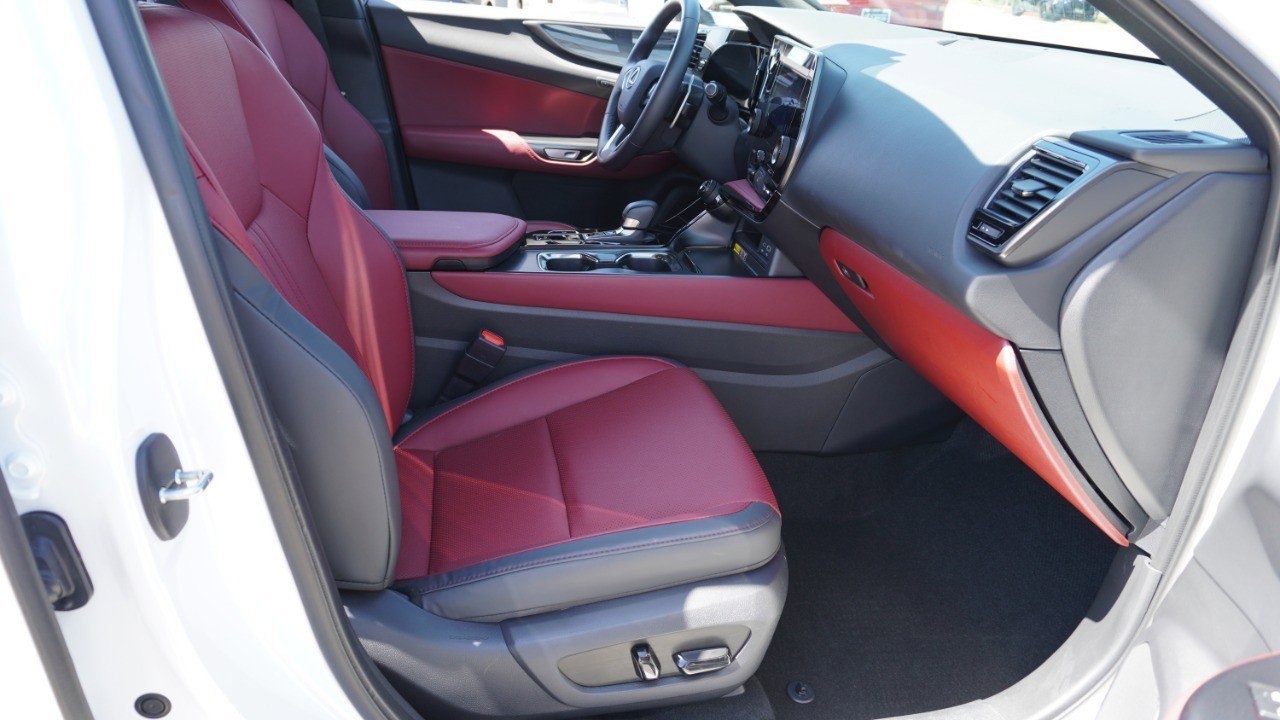 Used 2025 Lexus NX 250 FWD w/ Accessory Package (Z1) image 14