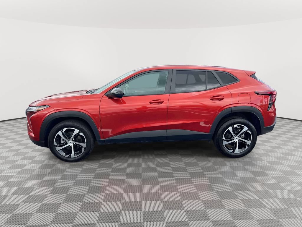 Used 2024 Chevrolet Trax RS w/ Driver Confidence Package FWD image 8