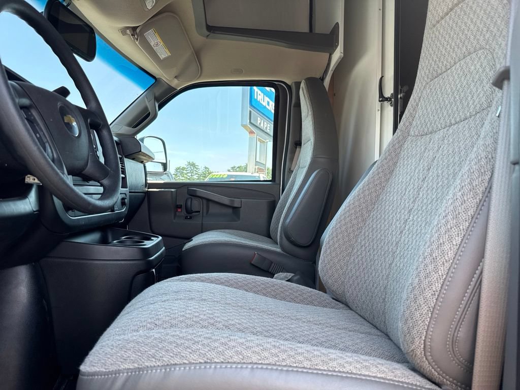New 2025 Chevrolet Express 3500 w/ Power Convenience Package RWD image 19