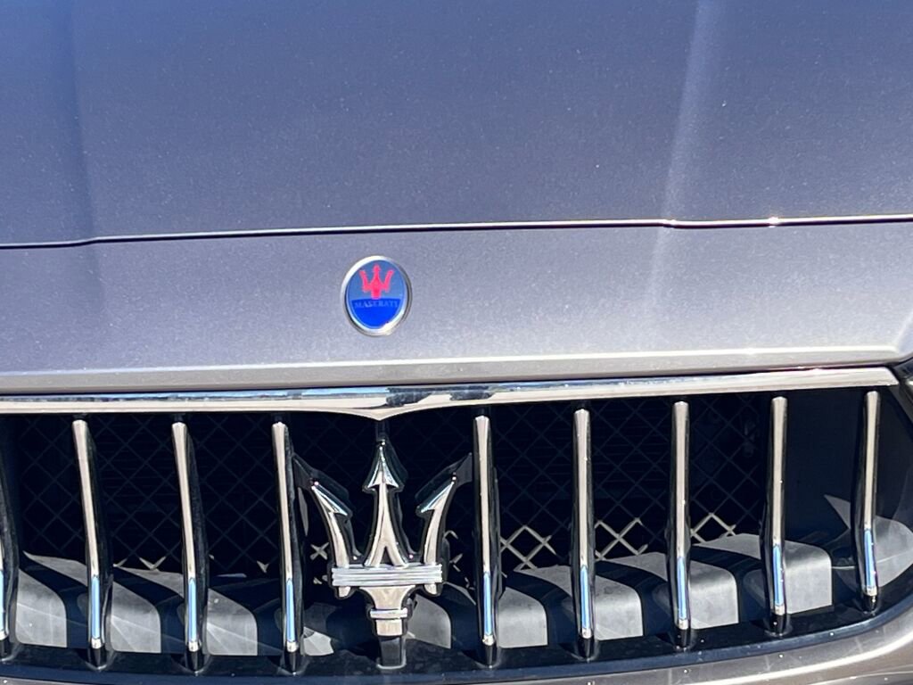 Used 2021 Maserati Ghibli S image 11