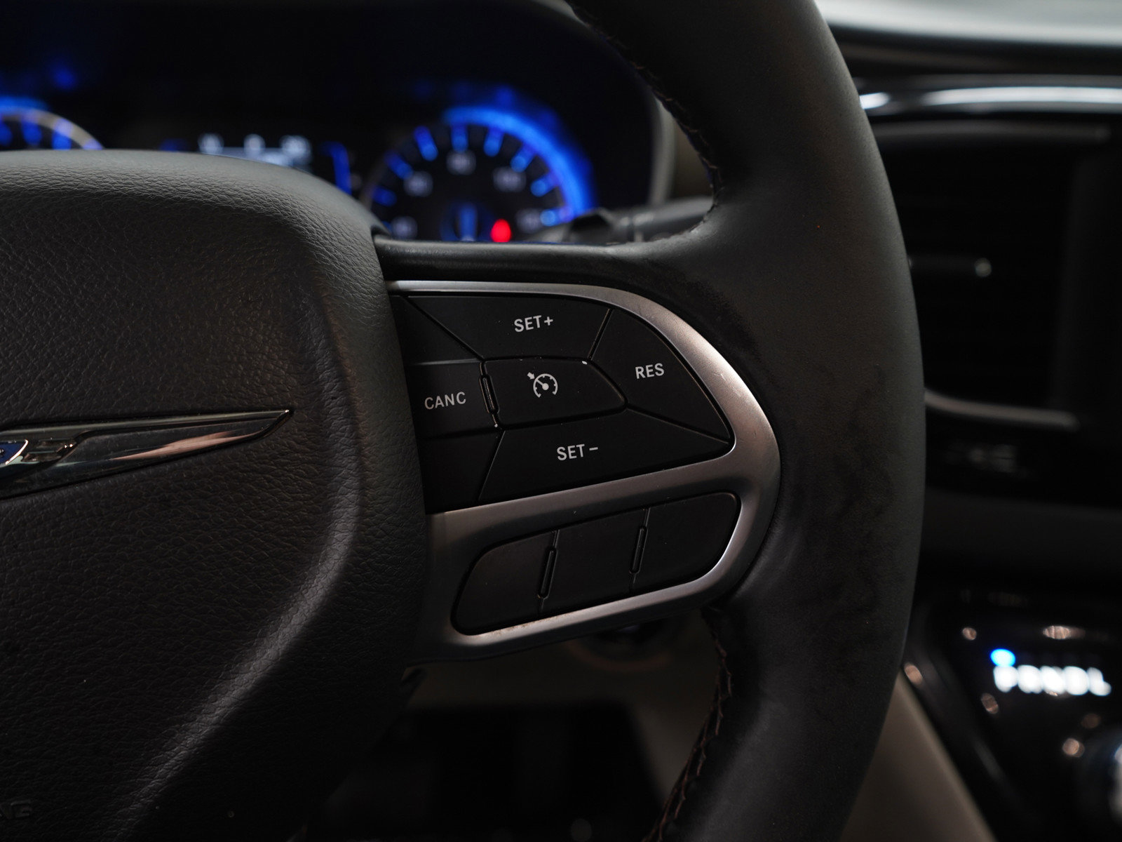 Used 2019 Chrysler Pacifica Touring-L image 20