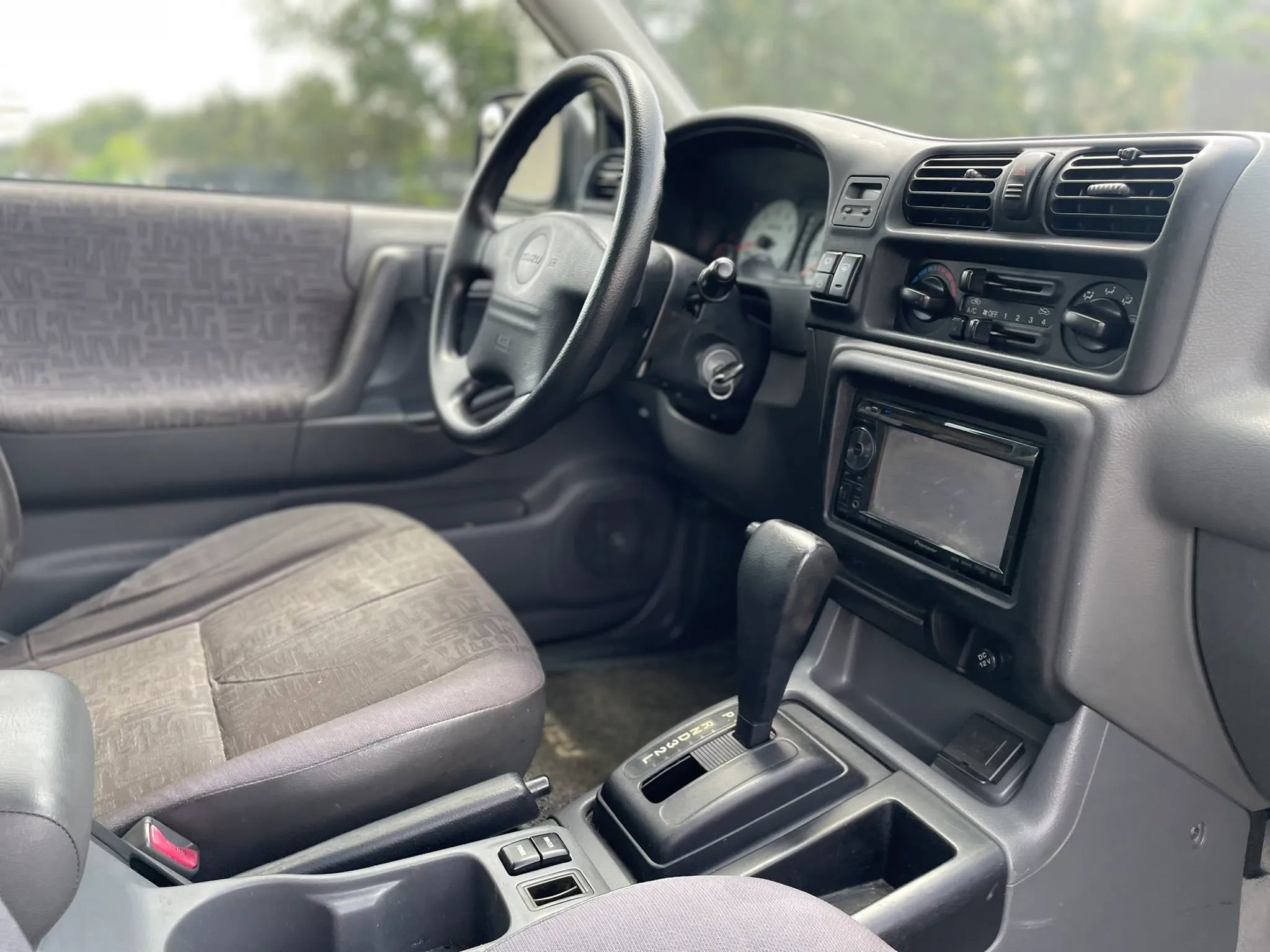 Used 2002 Isuzu Rodeo Sport RWD image 19