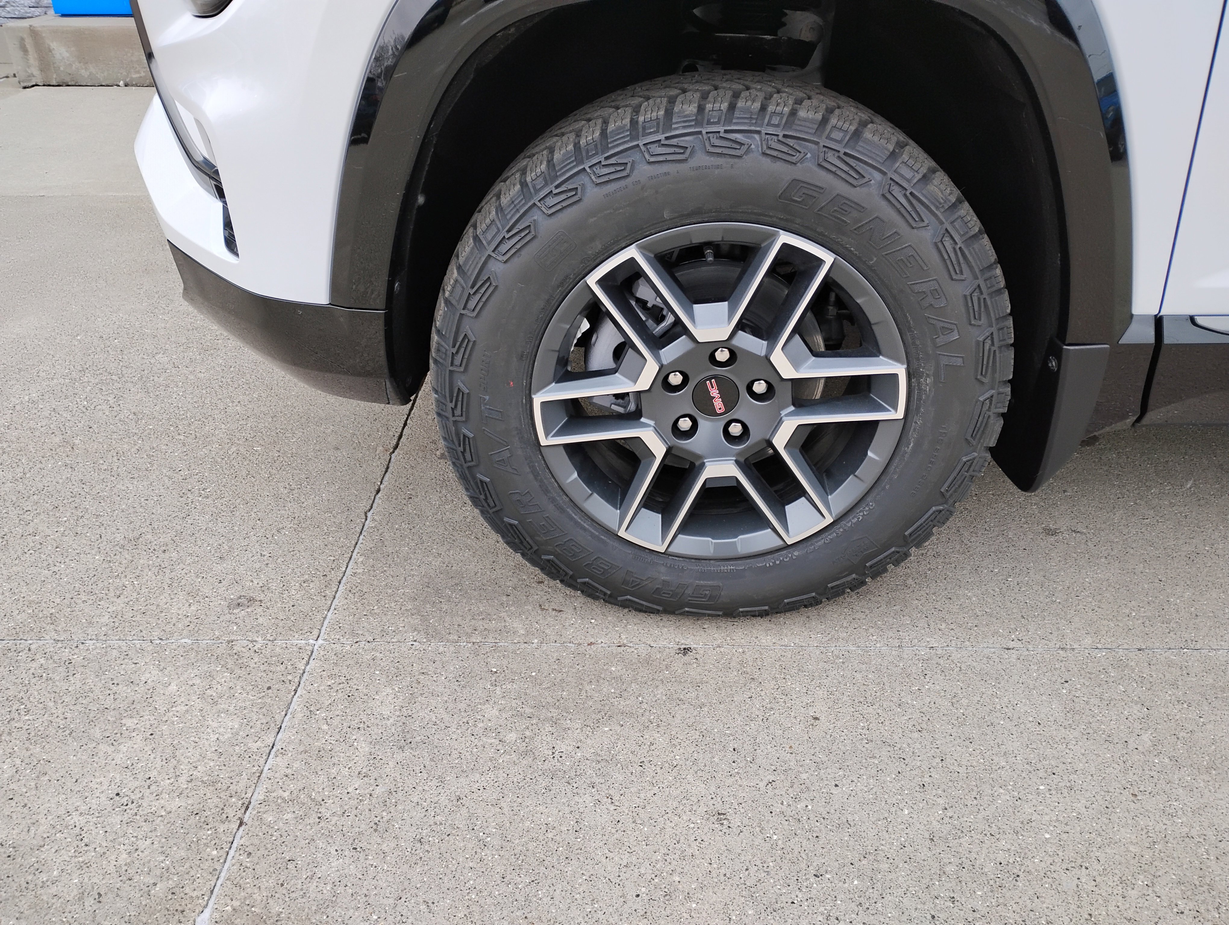 New 2026 GMC Terrain AT4 w/ LPO, Black Badging Package image 24