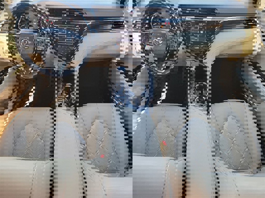 Used 2018 Toyota Camry XLE w/ Driver Assist Package image 14