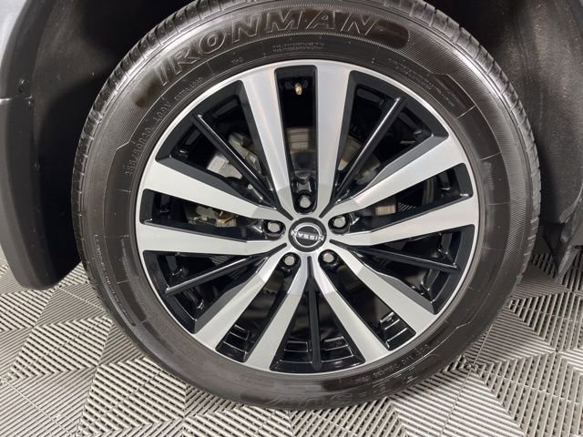 Used 2023 Nissan Pathfinder Platinum w/ Cargo Package image 16