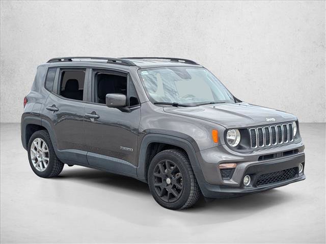 Used 2019 Jeep Renegade Latitude FWD video 3