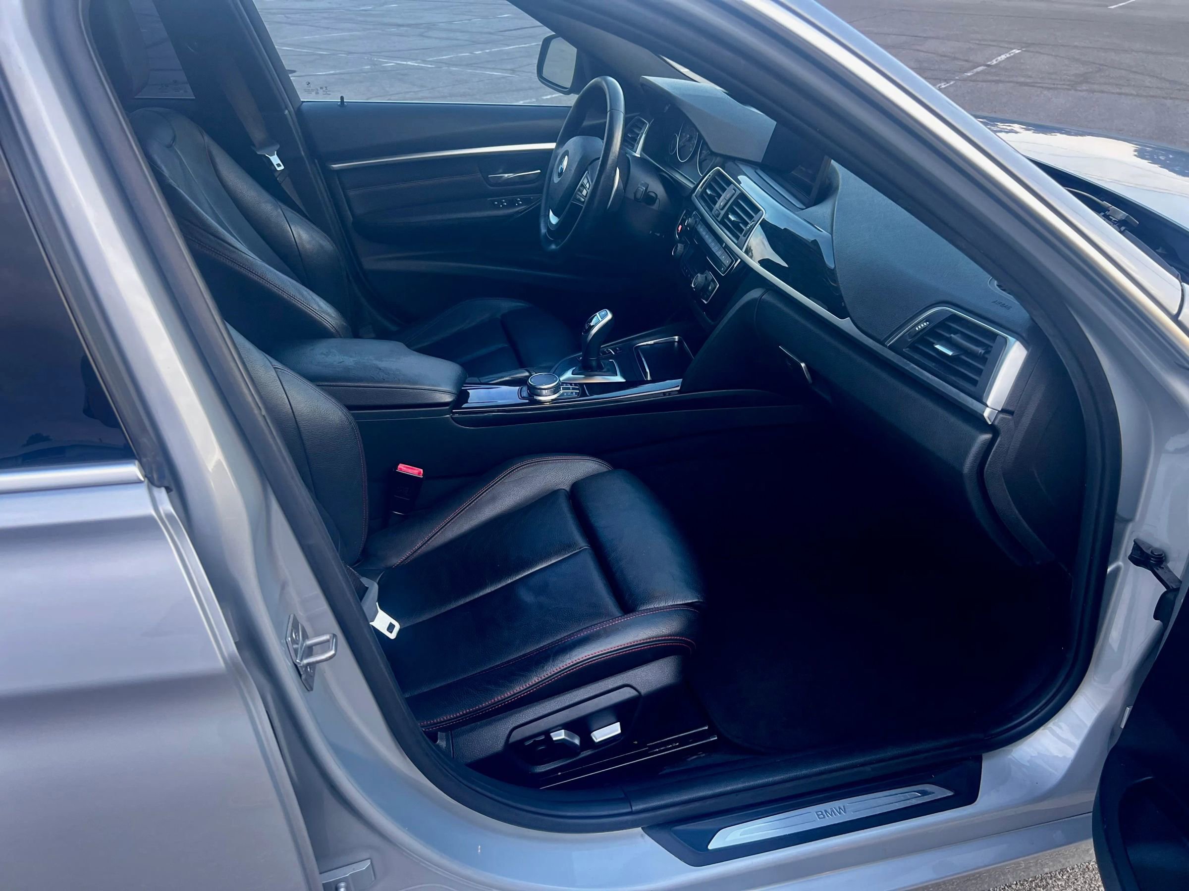 Used 2017 BMW 330i Sedan RWD image 15