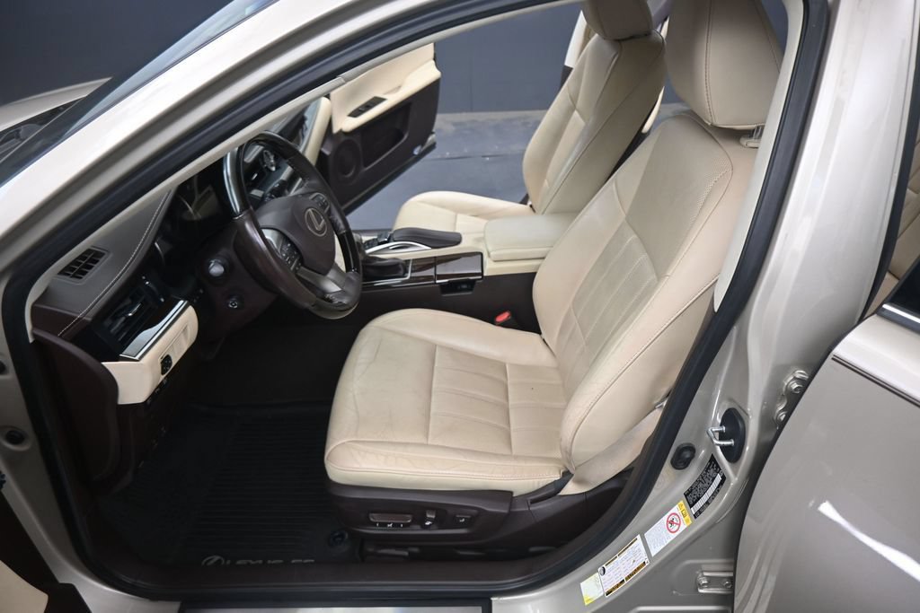 Used 2018 Lexus ES 350 w/ Luxury Package w/Wood Trim FWD image 9