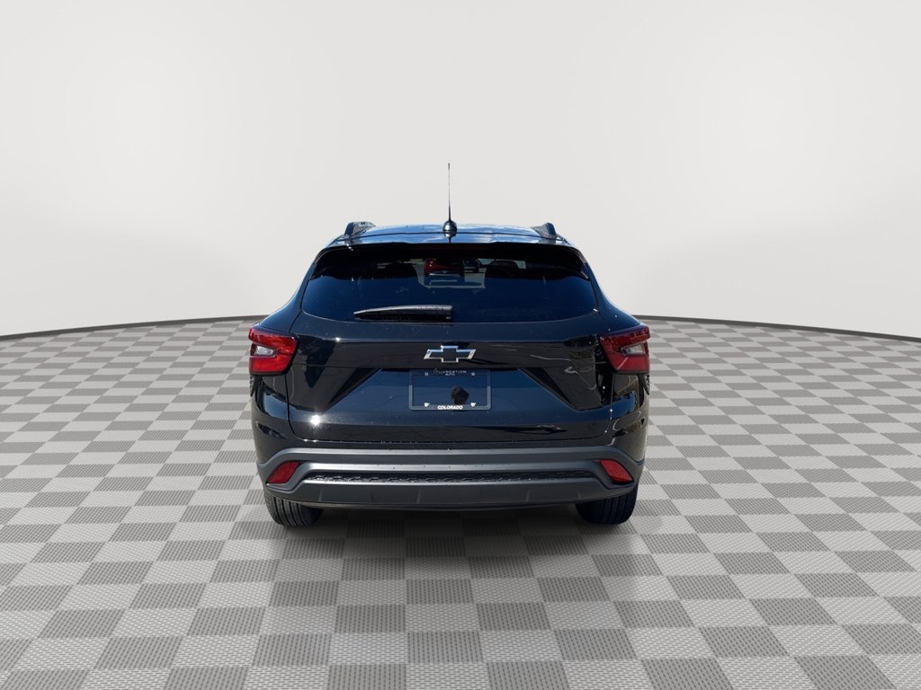 New 2026 Chevrolet Trax LT w/ Midnight Edition FWD image 9