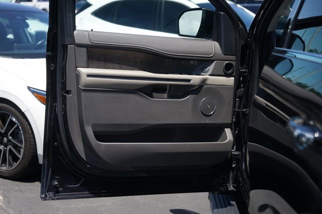 Used 2019 Ford Expedition Limited RWD image 32
