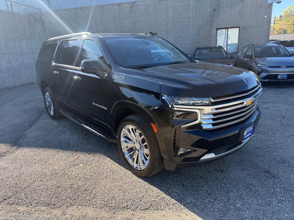 Used 2021 Chevrolet Suburban High Country AWD/4WD image 9