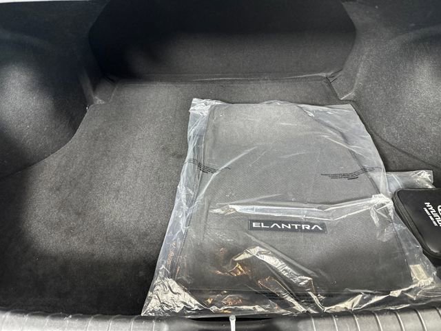 Certified 2023 Hyundai Elantra SEL w/ Convenience Package image 26