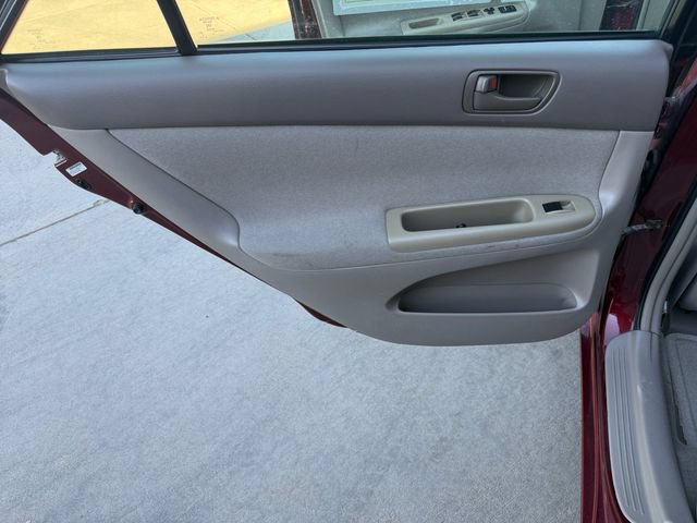 Used 2003 Toyota Camry LE w/ Fleet Convenience Pkg FWD image 10