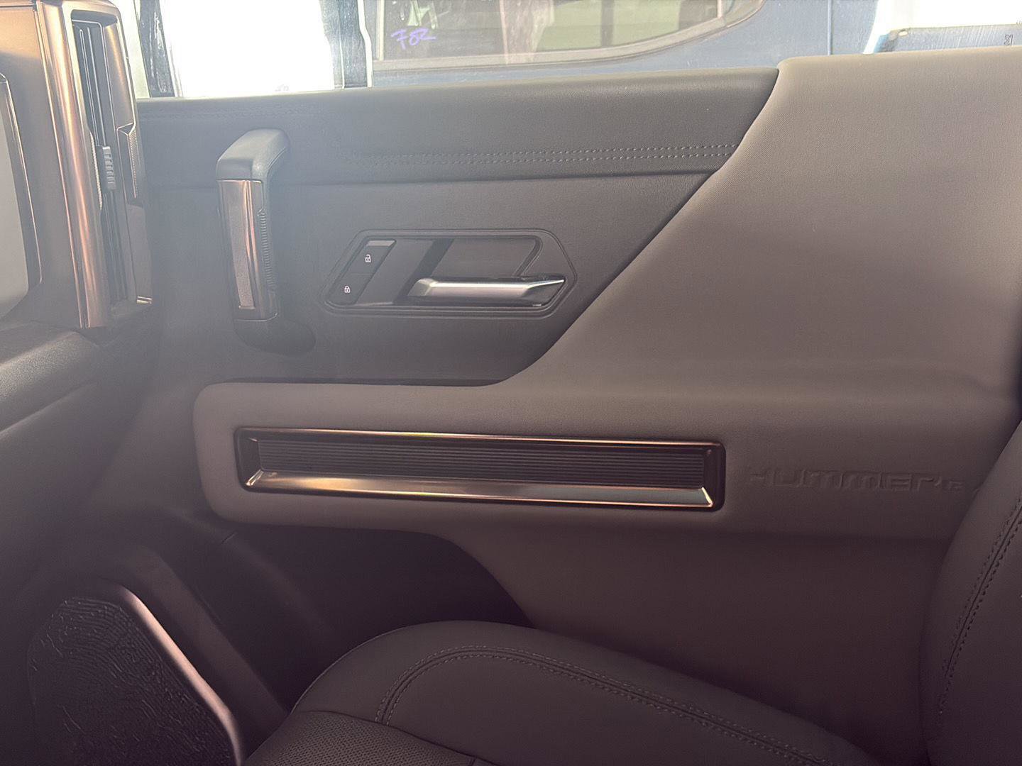 Used 2024 GMC Hummer EV 3X w/ LPO, Cargo Utility Package image 22