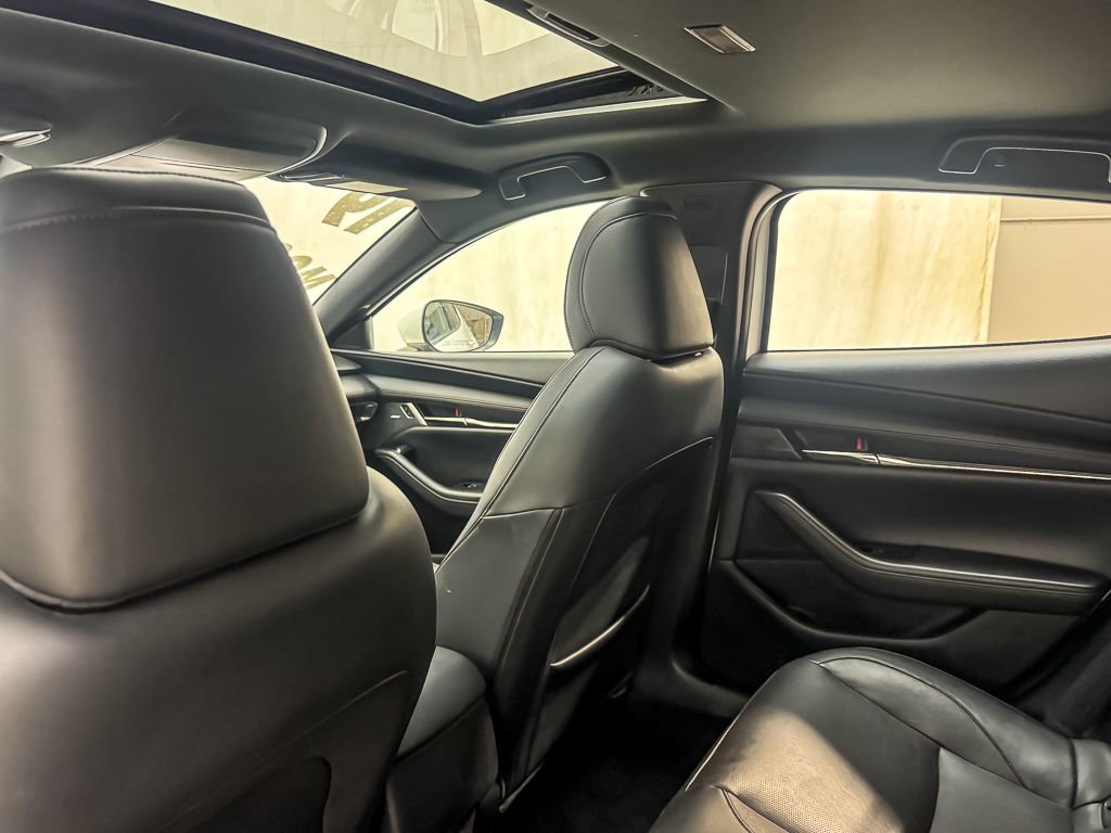Used 2019 MAZDA MAZDA3 Hatchback w/ Premium Package FWD image 13