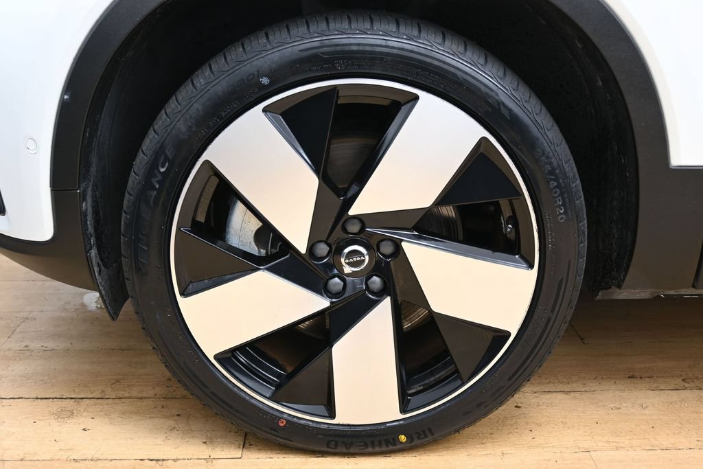 Used 2023 Volvo C40 P8 Recharge Ultimate AWD/4WD image 11
