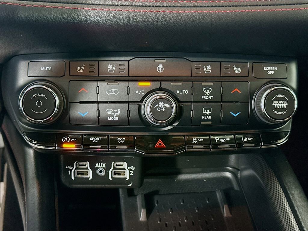 Used 2025 Dodge Durango GT image 18