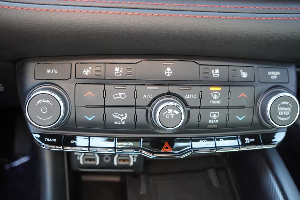 Certified 2023 Dodge Durango R/T w/ Tow 'N Go Package image 32