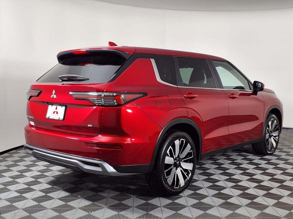 New 2025 Mitsubishi Outlander SE image 25
