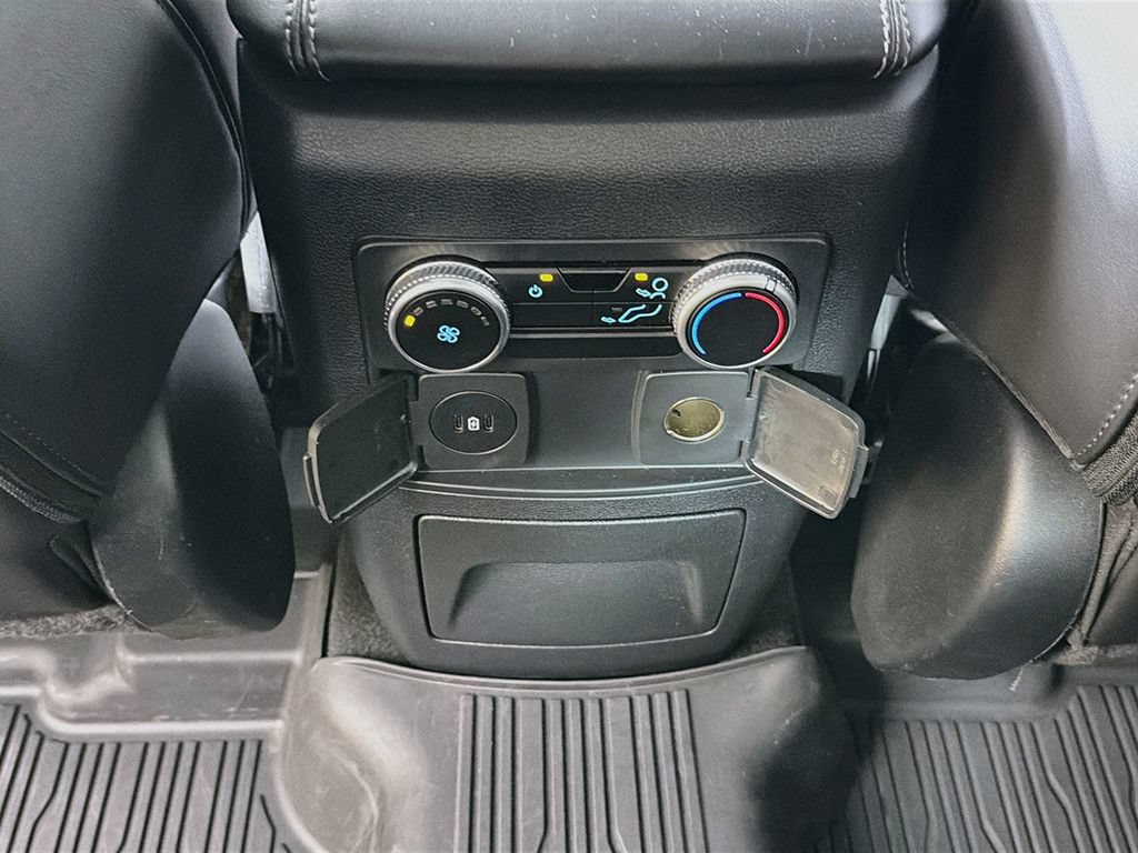 Used 2023 Ford Explorer XLT w/ Equipment Group 202A AWD/4WD image 26