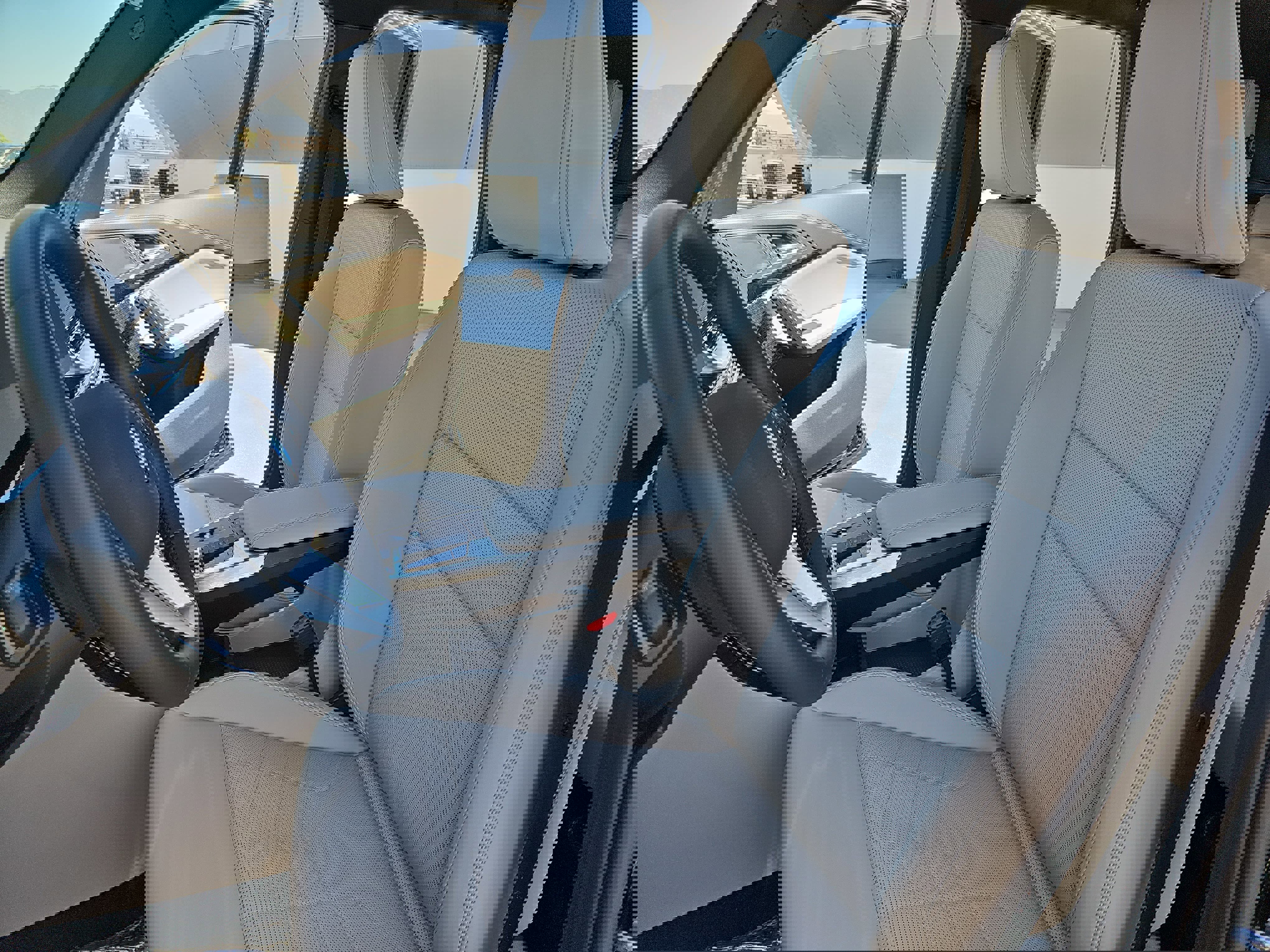 Used 2025 BMW X1 xDrive28i w/ Convenience Package image 15