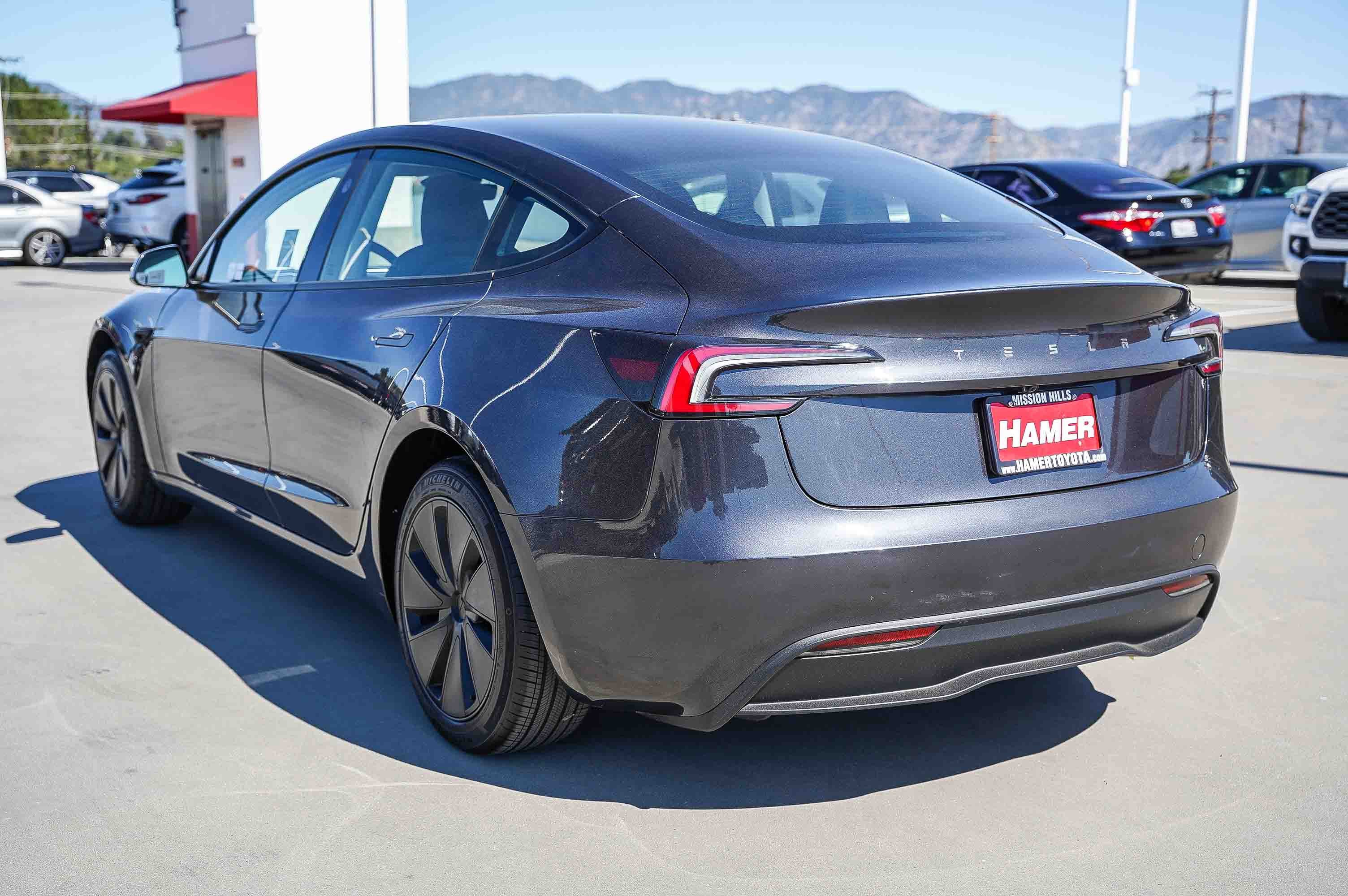 Used 2025 Tesla Model 3 Long Range image 9