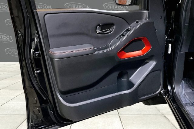 Used 2022 Nissan Frontier PRO-4X AWD/4WD image 14