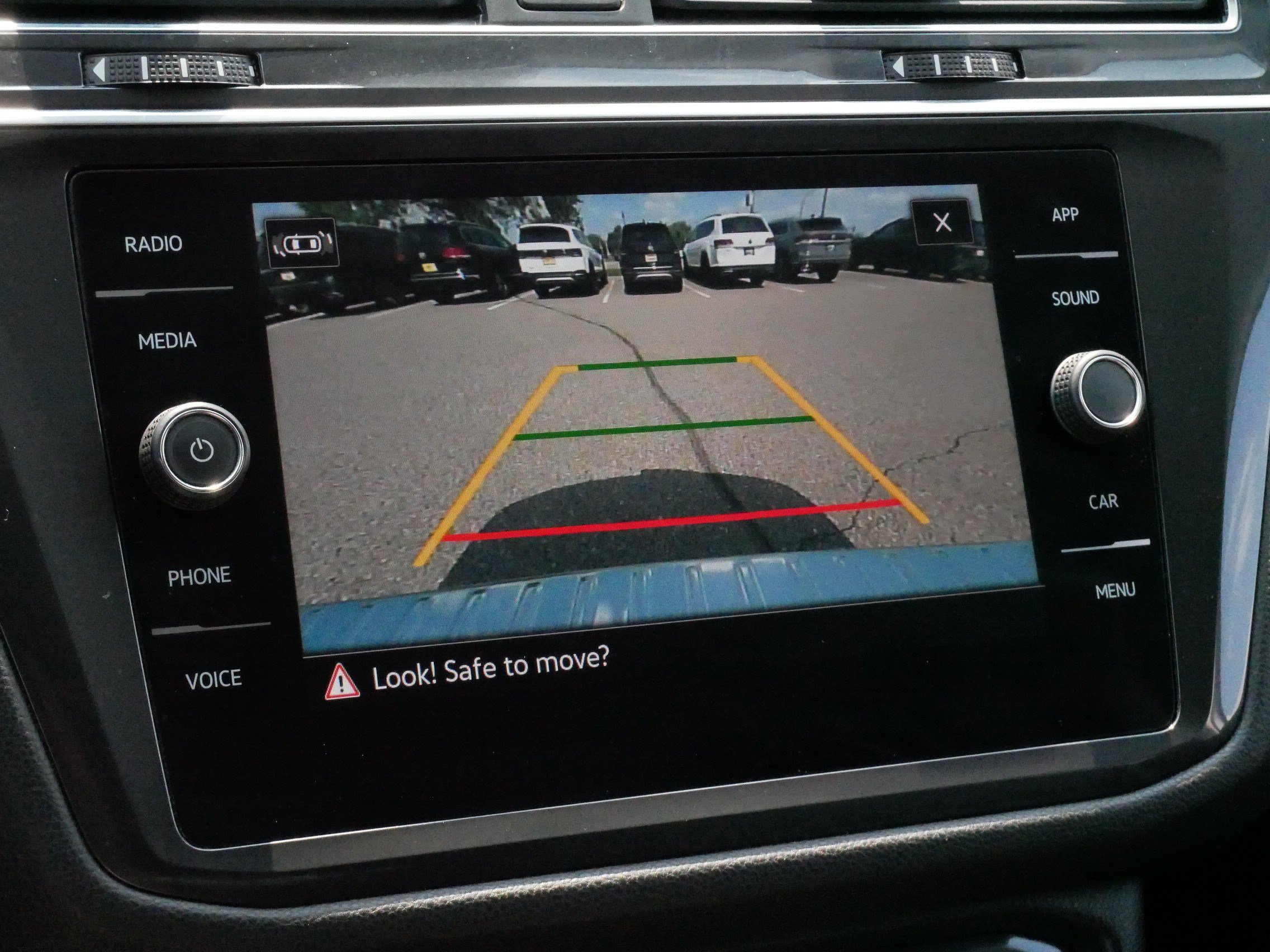 Certified 2023 Volkswagen Tiguan SE FWD image 29