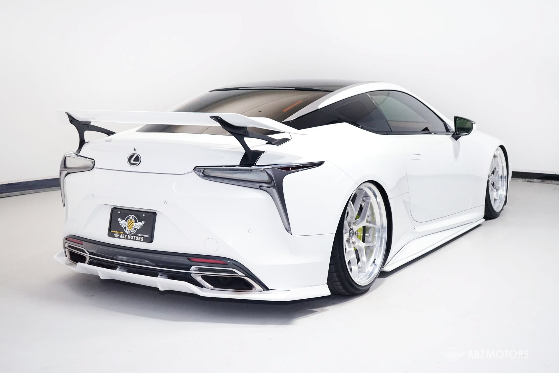 Used 2018 Lexus LC 500 Coupe w/ Performance Package RWD image 7