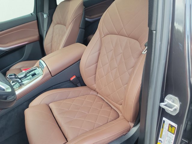Used 2023 BMW X5 xDrive40i w/ Luxury Seating Package image 28