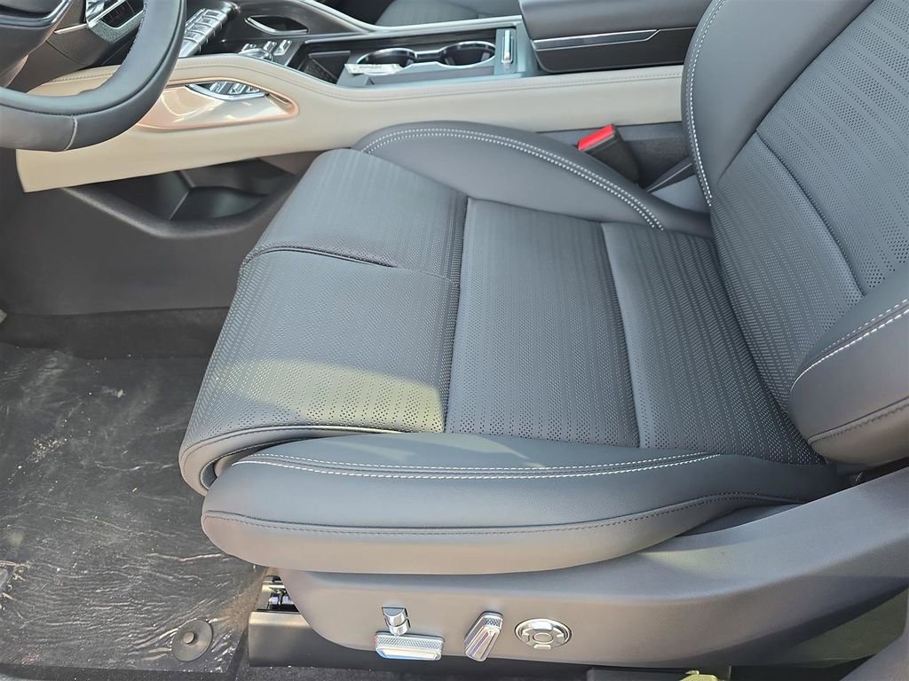 New 2025 Lincoln Nautilus Reserve image 19