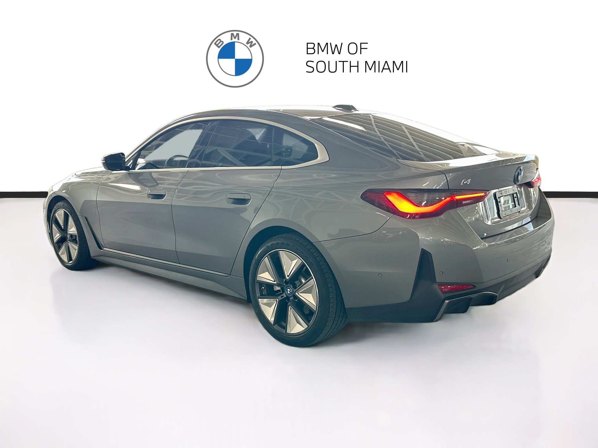 Certified 2023 BMW i4 eDrive40 RWD image 5