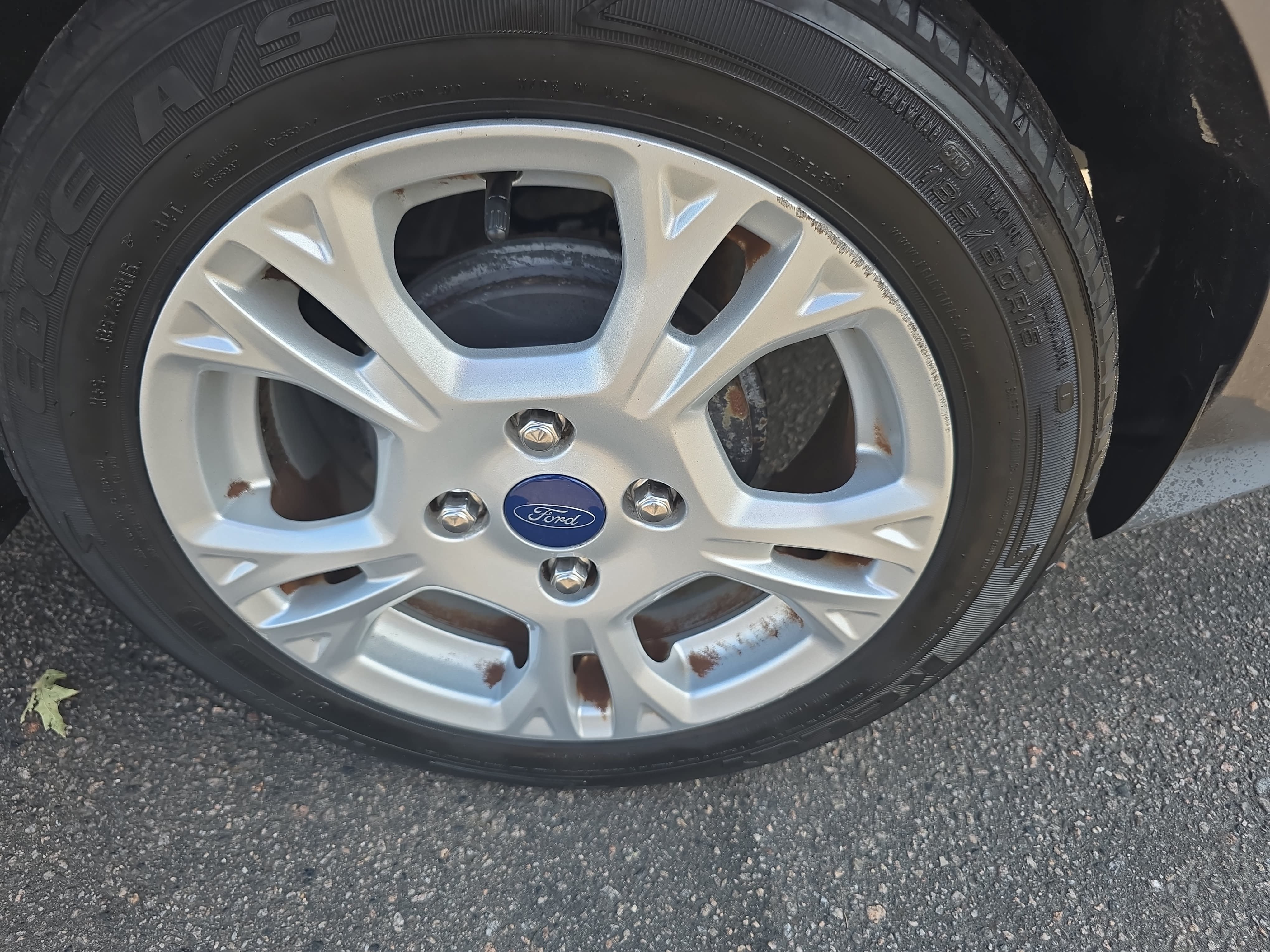 Used 2014 Ford Fiesta SE FWD image 30