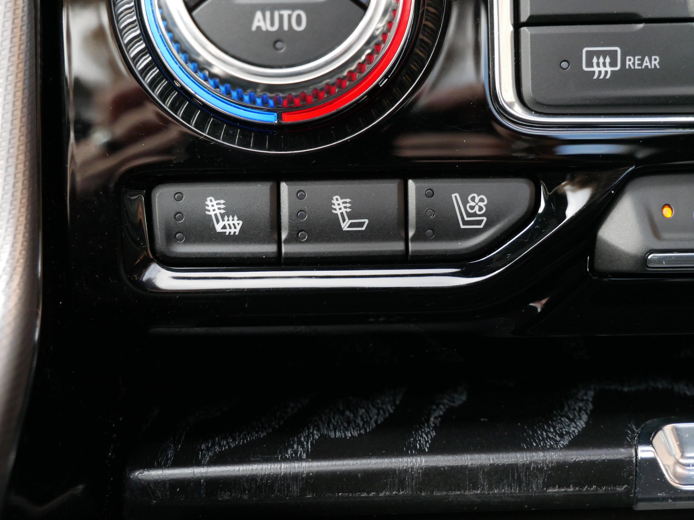 Used 2022 GMC Yukon Denali image 21