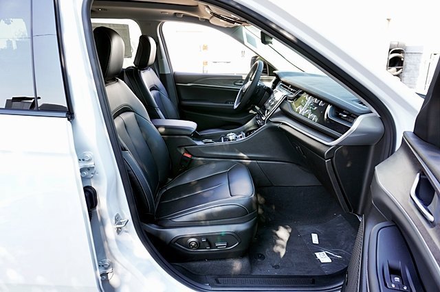 New 2023 Jeep Grand Cherokee Limited 4xe image 14