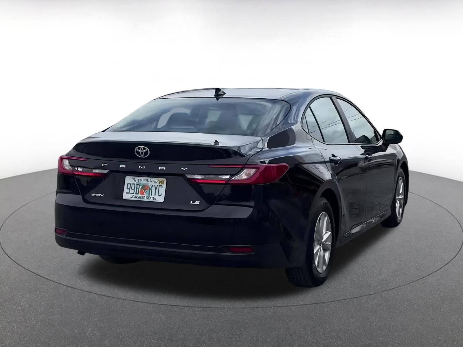 Used 2025 Toyota Camry LE image 14