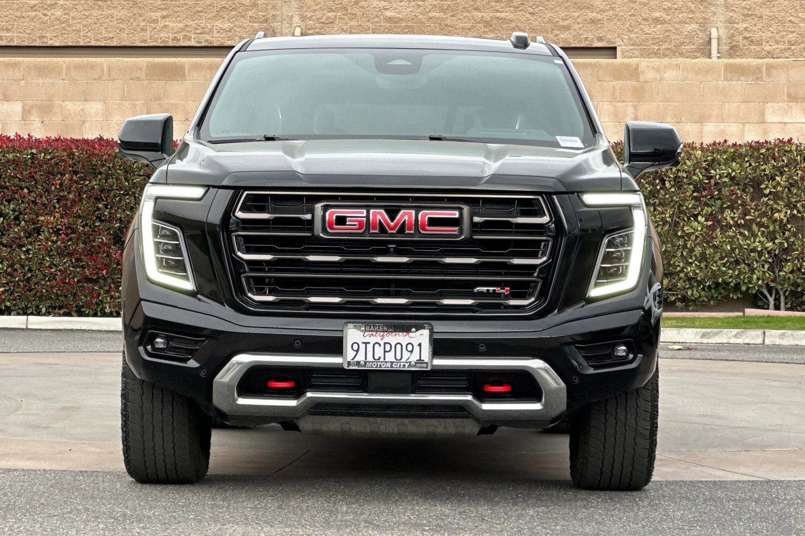 Certified 2025 GMC Yukon AT4 Ultimate image 9
