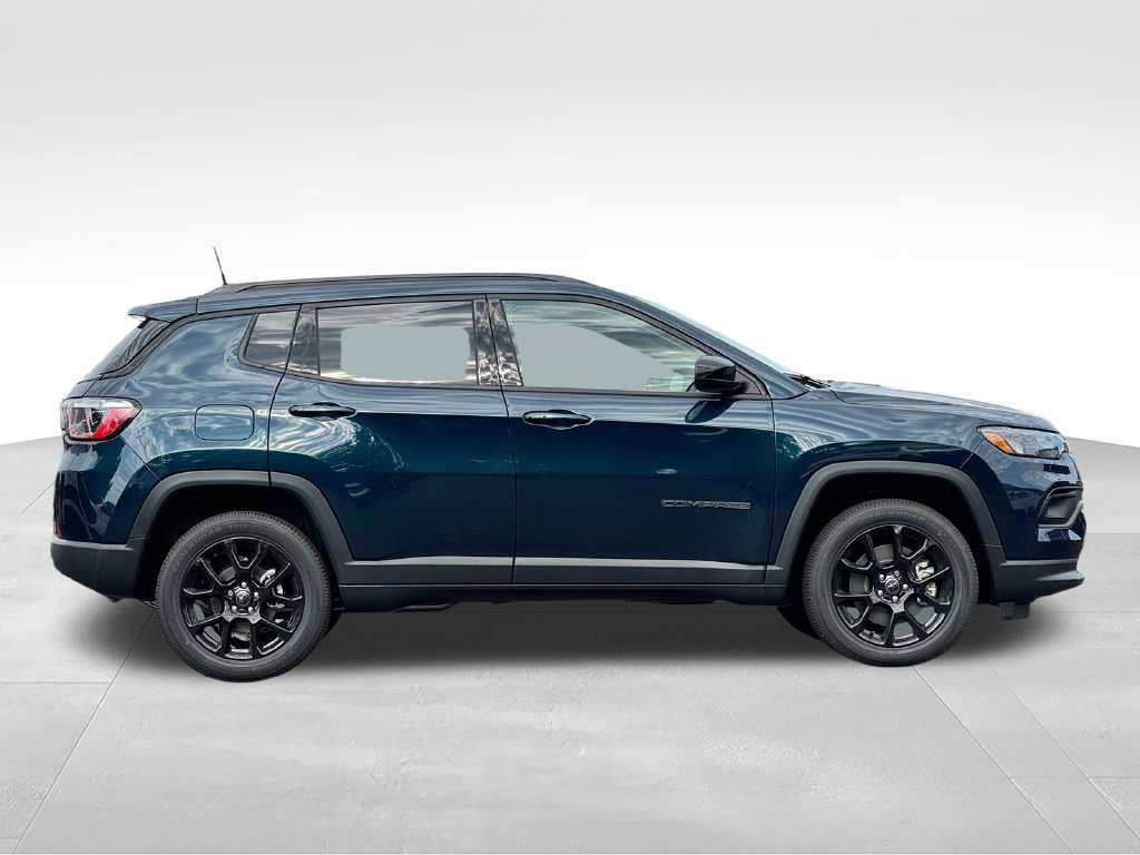 New 2026 Jeep Compass Latitude AWD/4WD image 8